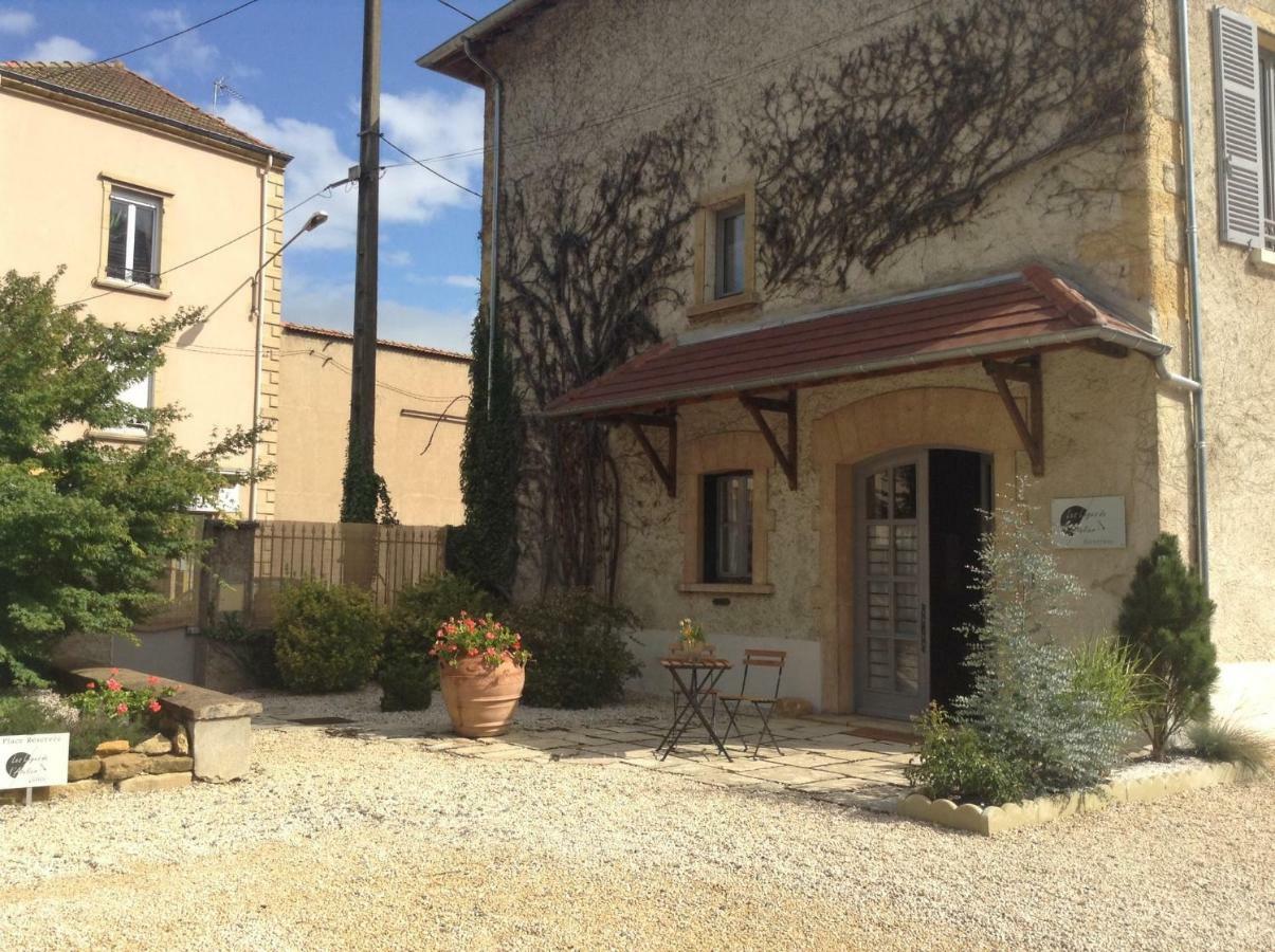 Les Loges De L'Atelier Apartment Charlieu Exterior photo